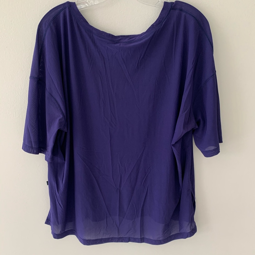 Sheer lululemon short sleeve shirt